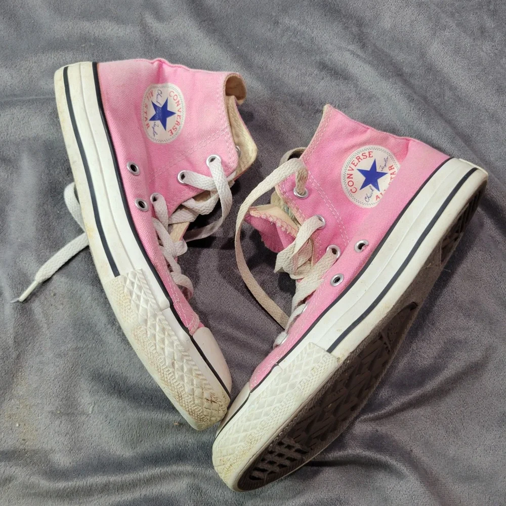 Converse All Star Chuck Taylor Pink High Top Sneakers Kids‎ Size 1.5 Youth
